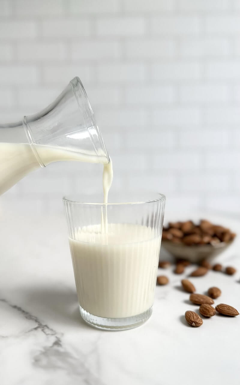 Latte di mandorla