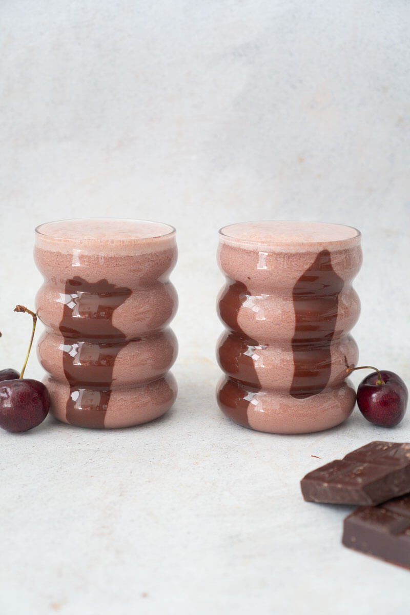 Latte cioccolato e ciliegia (Foresta Nera)