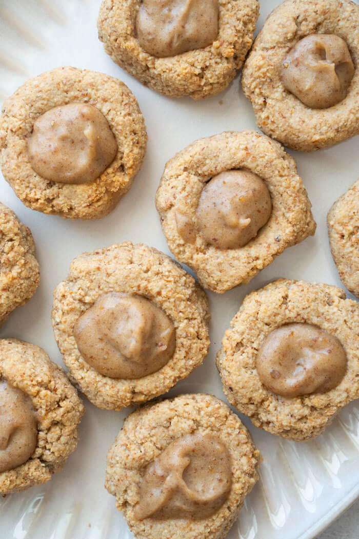Biscotti alla polpa di mandorla e caramello