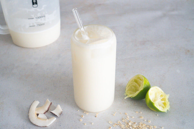 Bevanda rinfrescante al cocco e avena