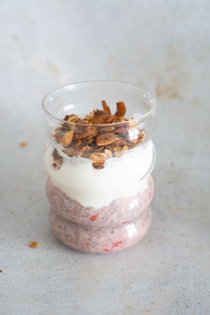 Coppette di chia e lamponi