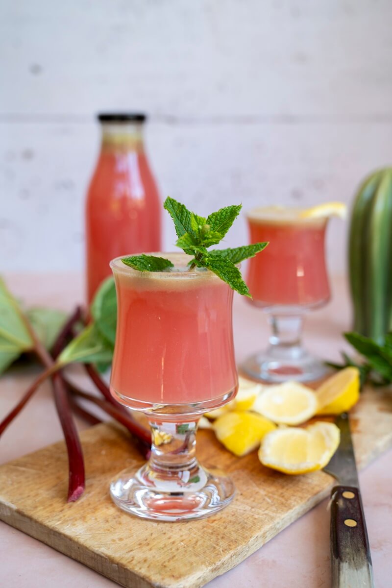 Limonata al rabarbaro e zenzero
