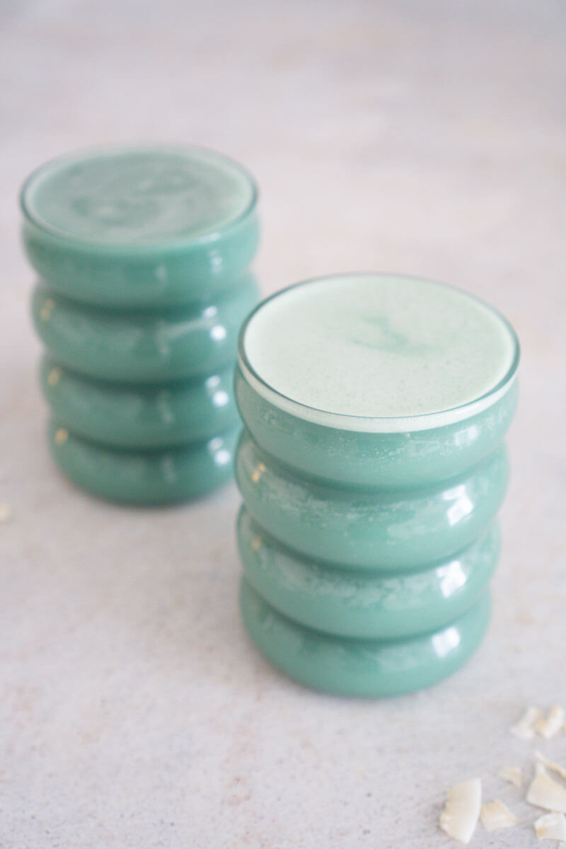 Latte alla spirulina