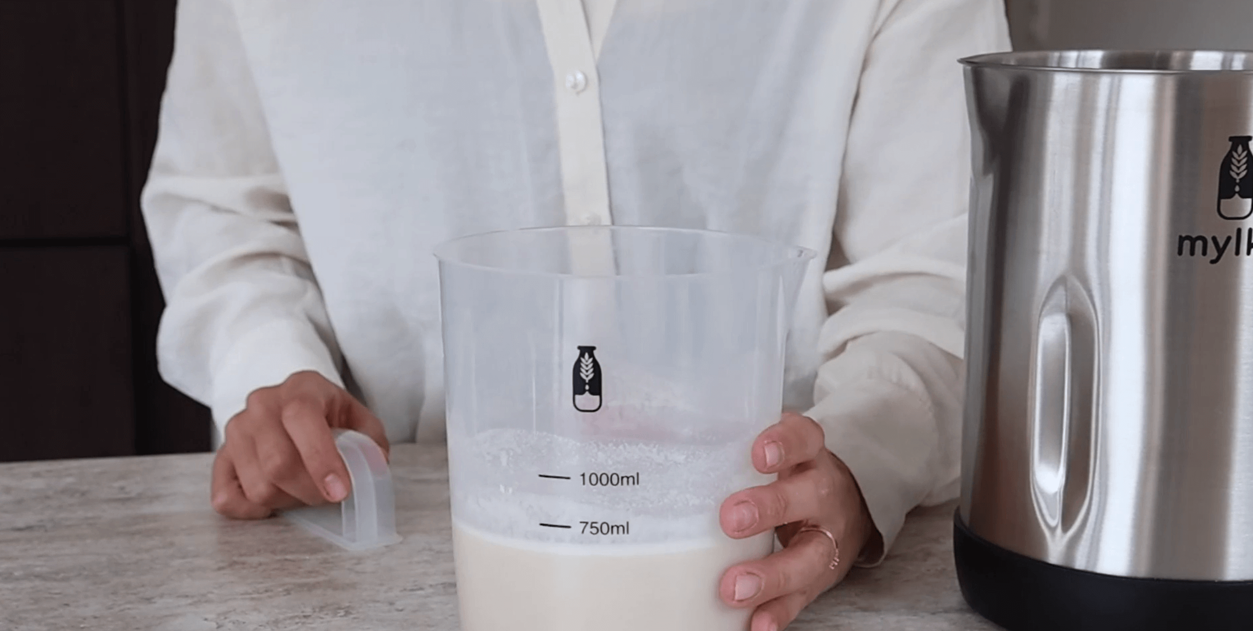 Carica il video: 
